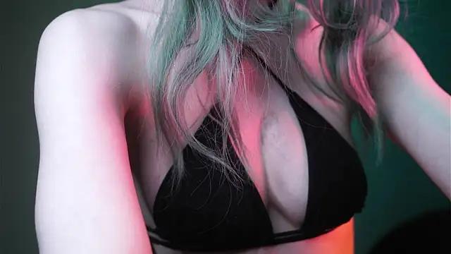 ginger hugs online show from April 21, 1:42 am