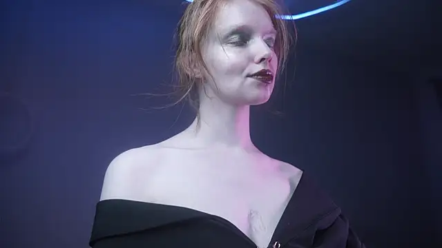 ginger hugs online show from October 4, 10:14 pm