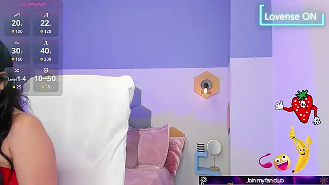 Snapshot of Chloe_fischer_ chatting on October 20, 2:20 pm Chloe fischer online show from October 20, 2:20 pm