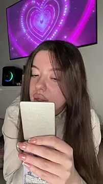 Kimi Ass online show from April 6, 9:43 am