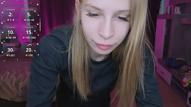 Elis Fox online show from April 10, 11:05 am