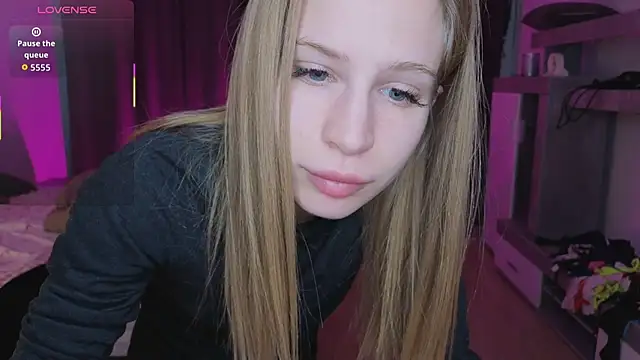 Elis Fox online show from April 11, 11:03 am