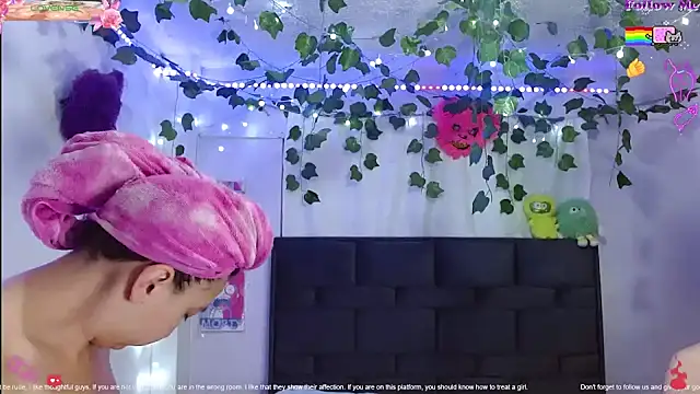 the lesbian game online show from July 12, 5:58 pm