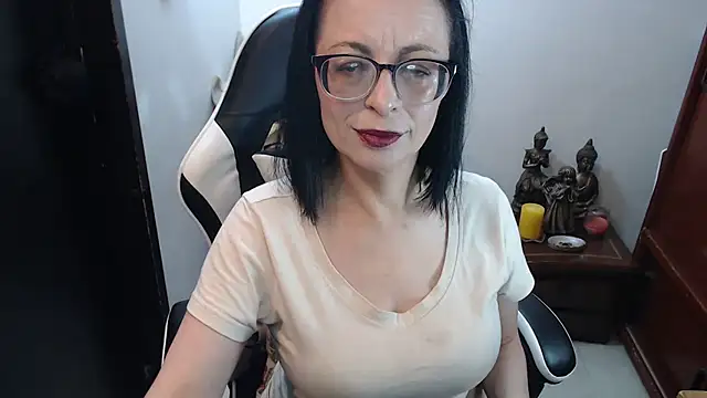 AnasstaciaEvans online show from April 1, 2:12 am