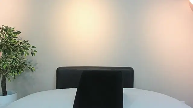 HannaBrave online show from February 2, 7:13 pm