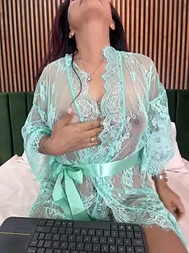 MonicaMoret online show from March 18, 2:11 pm