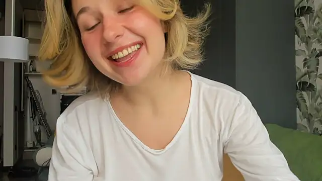 Lilith lutherlow online show from February 28, 11:53 am