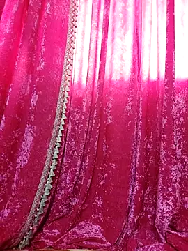 LoNa-daloua online show from April 9, 10:09 am