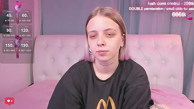 Alice Halle online show from October 18, 4:15 am