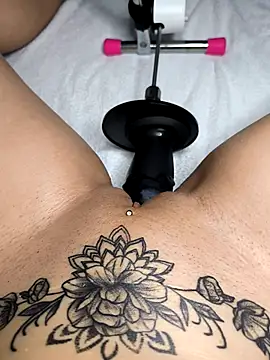 Linalicious online show from January 10, 9:36 am