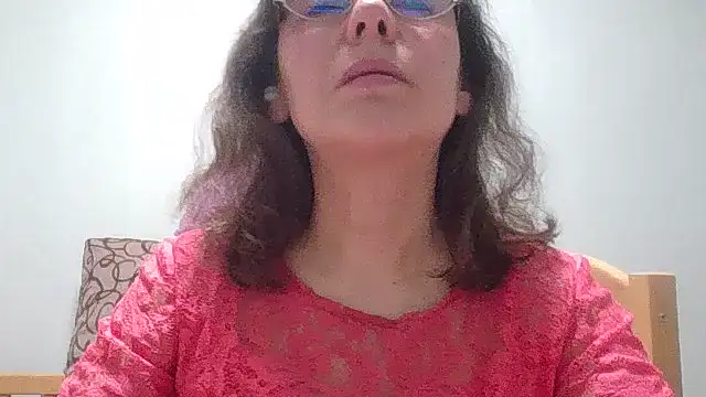 HollyJewel online show from April 3, 5:44 pm