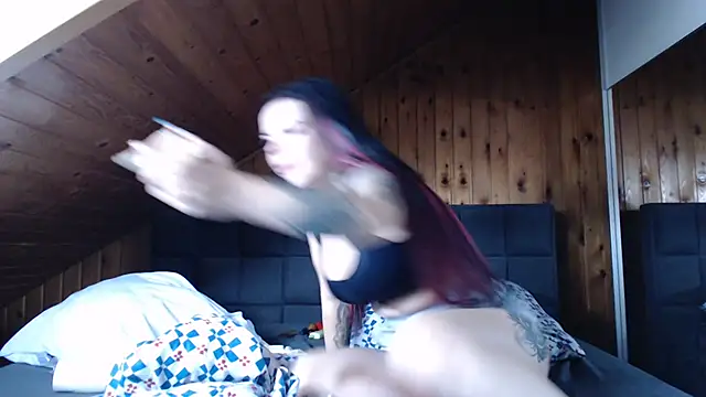 BoeseMoni1998 online show from September 21, 8:13 am