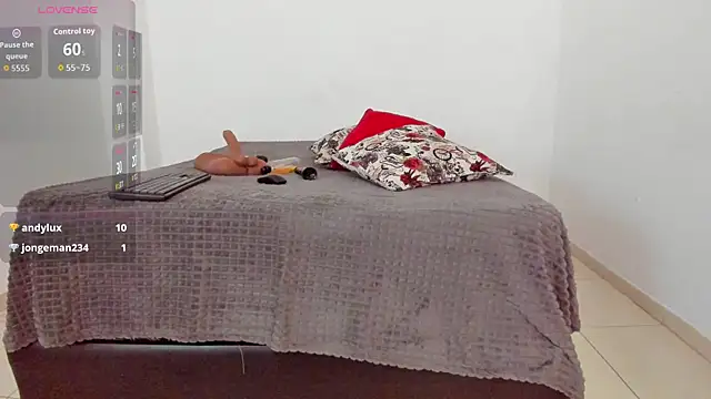 ambersmitx online show from July 18, 3:14 pm
