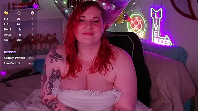 opalreigning online show from October 3, 8:19 am