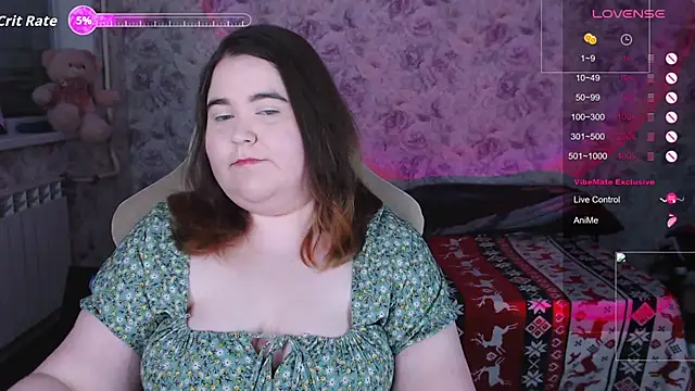 Estelle Hicks online show from January 9, 6:45 pm