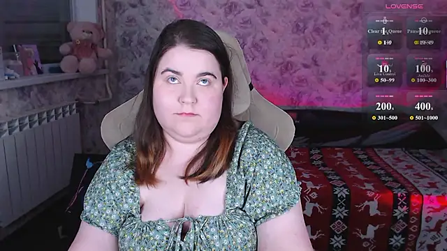 Estelle Hicks online show from February 20, 6:31 pm