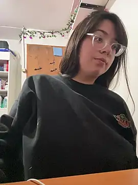 indiegirl666 online show from February 26, 6:01 am