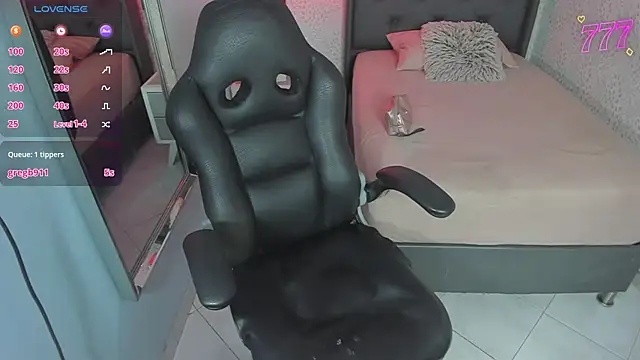 SUZETMONACO online show from April 10, 7:31 pm