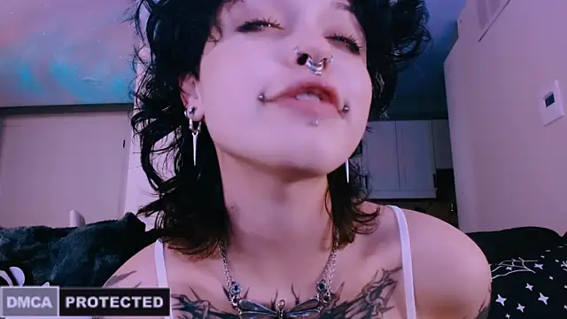 NaughtyLittleFox online show from March 6, 9:26 am