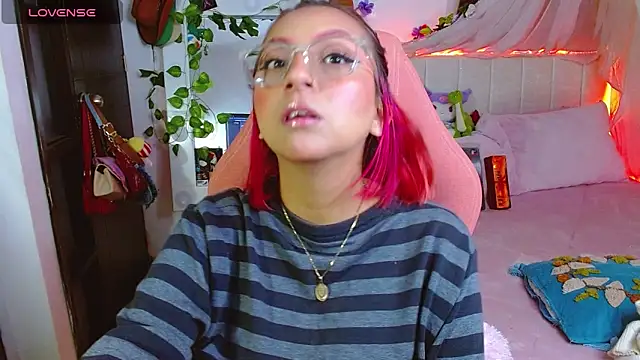 Littlerouse  online show from February 17, 7:51 am