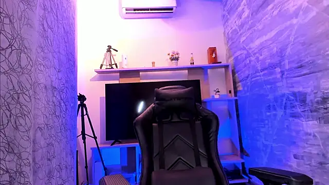 saracaball  online show from February 15, 5:43 am