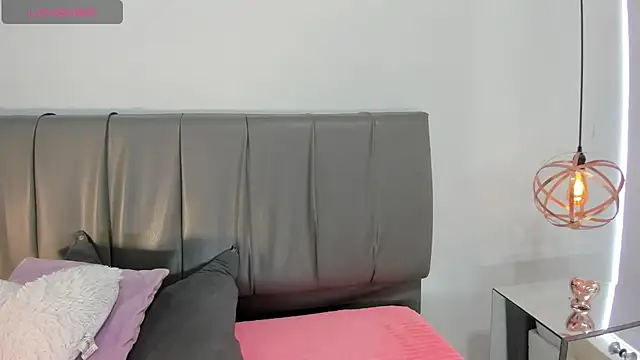 Snapshot of Cherllynn chatting on October 13, 2:42 pm Cherllynn online show from October 13, 2:42 pm