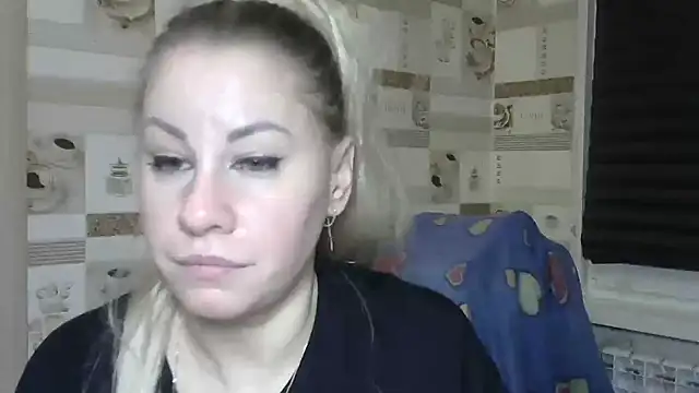 TherestlessKitty online show from December 18, 8:13 pm