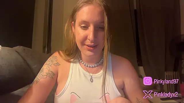 Pinkyladyxxx online show from May 15, 11:51 pm