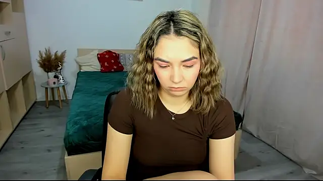 Alexa Dolly12 online show from January 8, 8:18 am