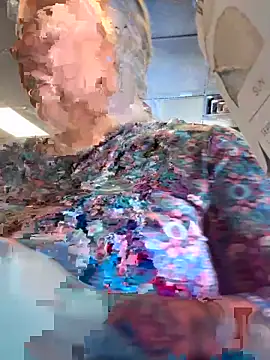 lairarose online show from October 22, 3:17 pm