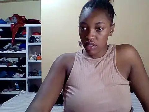 Snapshot of Zara_Twilight chatting on October 16, 1:08 am Zara Twilight online show from October 16, 1:08 am