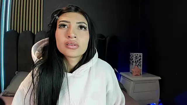 Nicolette ks  online show from June 13, 5:27 am