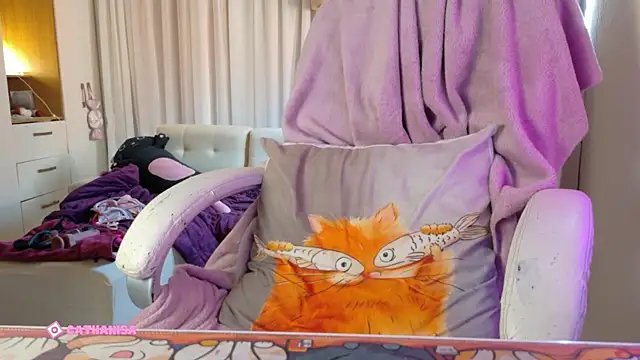 AllisonCatUwU online show from March 3, 2:23 pm