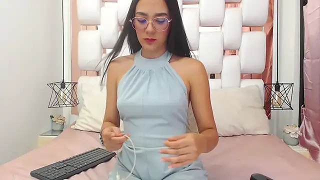 Snapshot of EmmyCruzZ chatting on September 11, 7:03 pm EmmyCruzZ online show from September 11, 7:03 pm