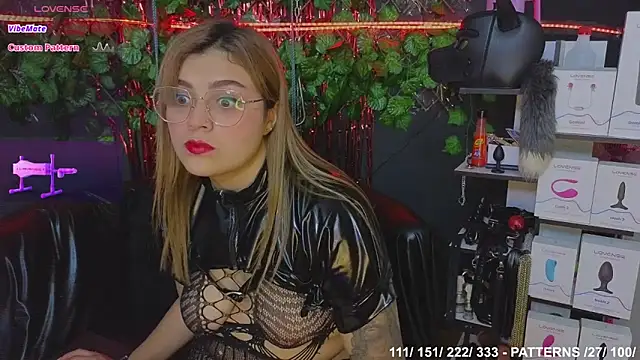 Sweett Mollyy online show from November 27, 2:14 am