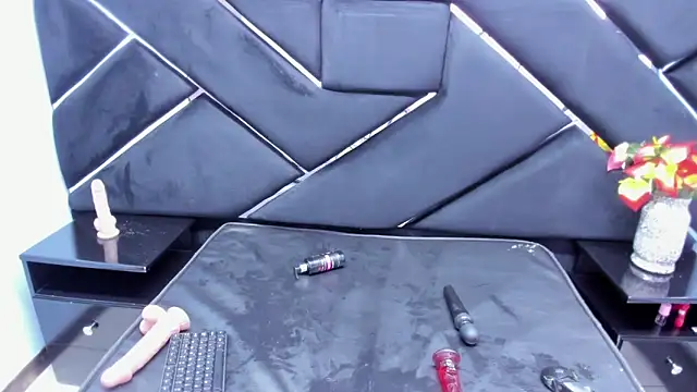 ChloeRosey online show from October 31, 4:36 am