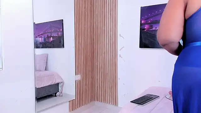  Lakshmi hotx online show from November 11, 7:11 pm