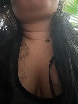 Pretty Isadora online show from March 18, 10:15 pm