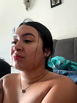 Pretty Isadora online show from November 11, 9:01 pm