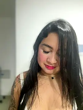 Pretty Isadora online show from January 6, 10:46 pm