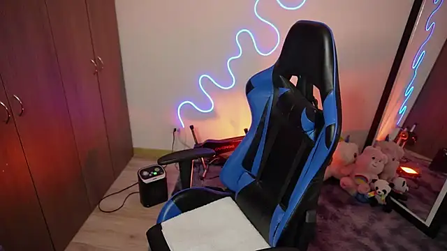 tay ler3 online show from February 10, 3:09 am