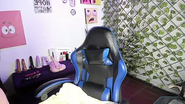 Amy hoy69 online show from March 1, 2:11 am