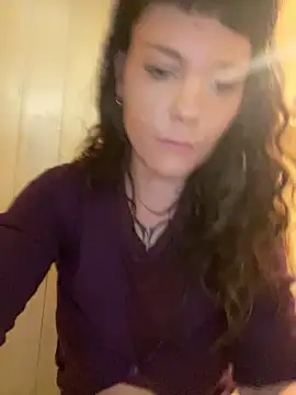 OniricFemme online show from May 6, 5:11 am