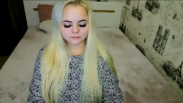 lovely-eyes online show from November 5, 7:52 pm