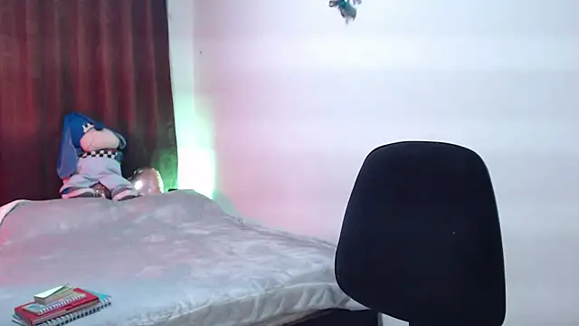 Zoe--khalL online show from January 8, 2:15 am