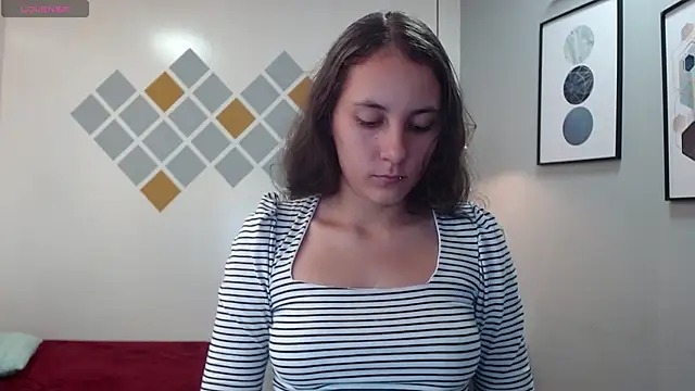 xlunna online show from December 19, 9:18 pm