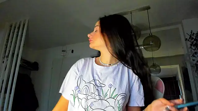 IreneVON online show from February 12, 5:31 am