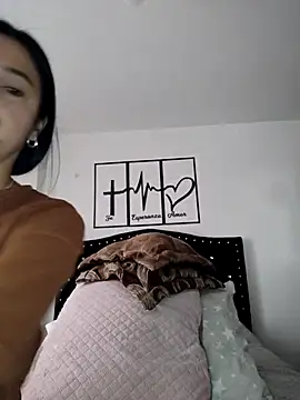 EimyParker  online show from September 28, 2:11 pm