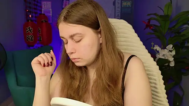 FioraMarmoris online show from April 8, 5:20 am