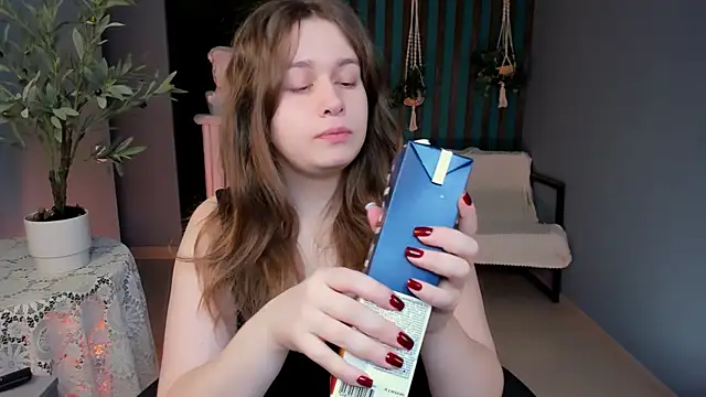 FioraMarmoris online show from March 11, 6:50 am